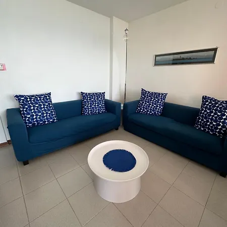 Apartment Colazione Sul Mare *